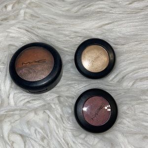 3 Mac eyeshadows bundle. One is new the other tow are used very lightly.